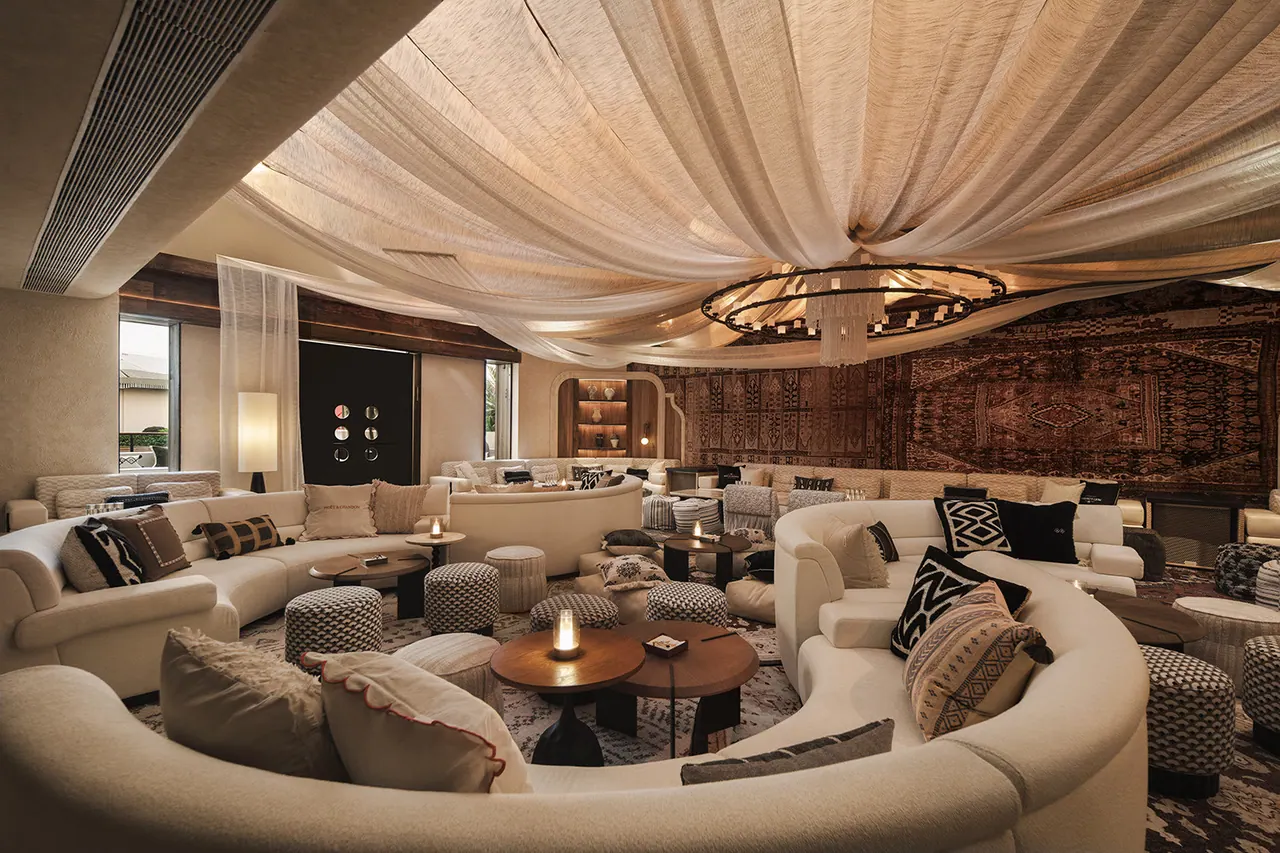 Guangzhou CHIO Cafe & Lounge Furniture Project