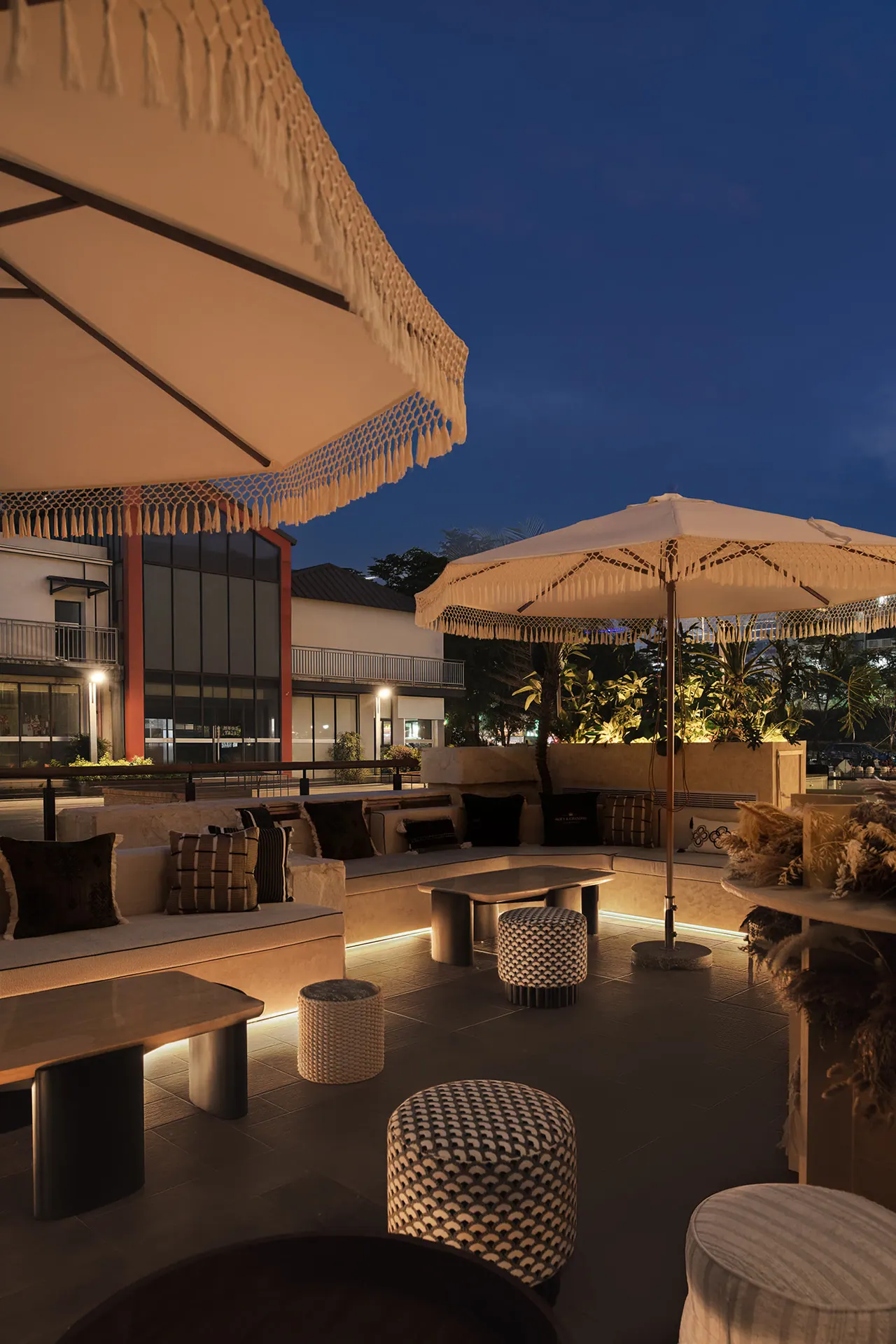 Guangzhou CHIO Cafe & Lounge Furniture Project — 7