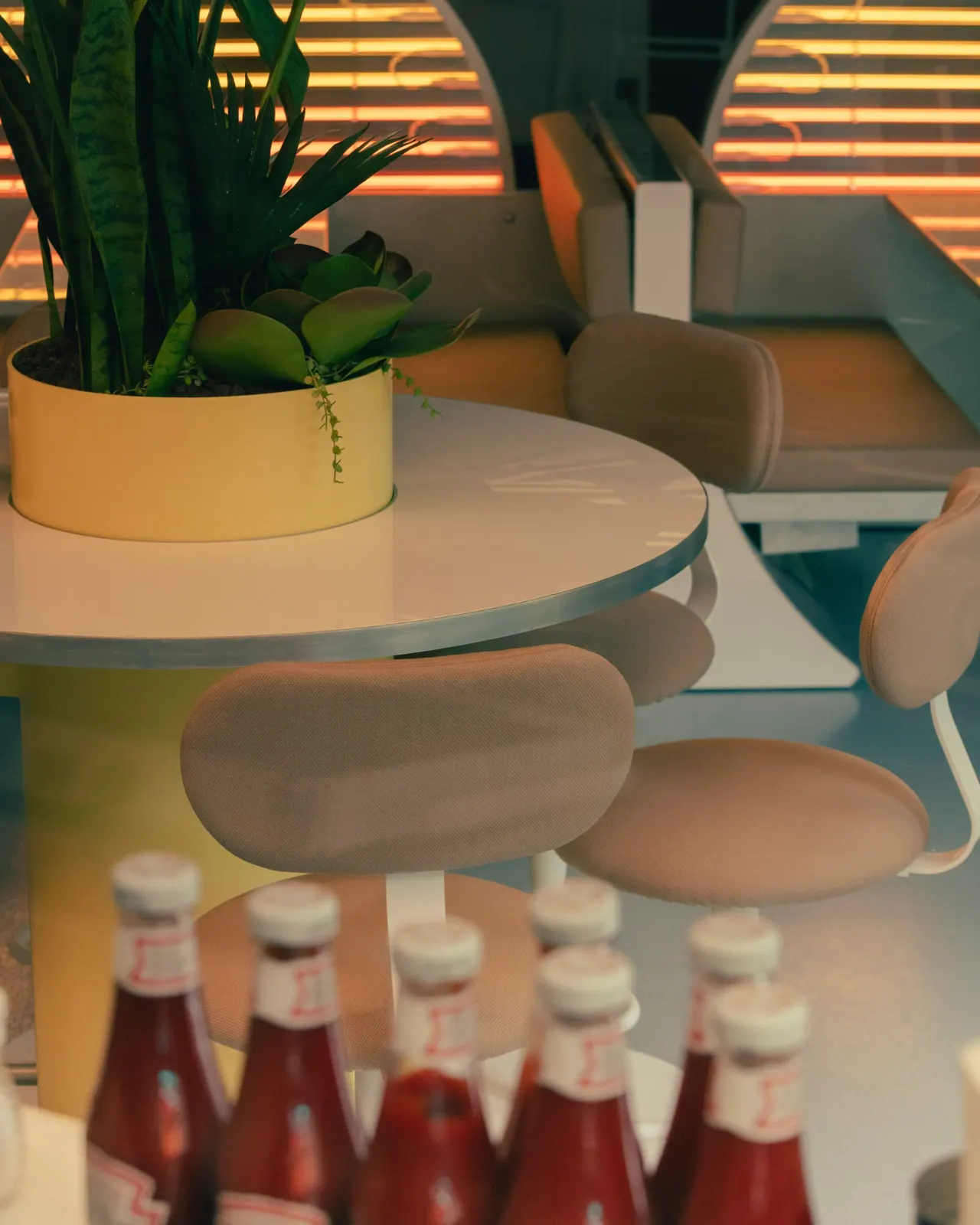 Paris Retro Burger Restaurant Furniture Project — 4
