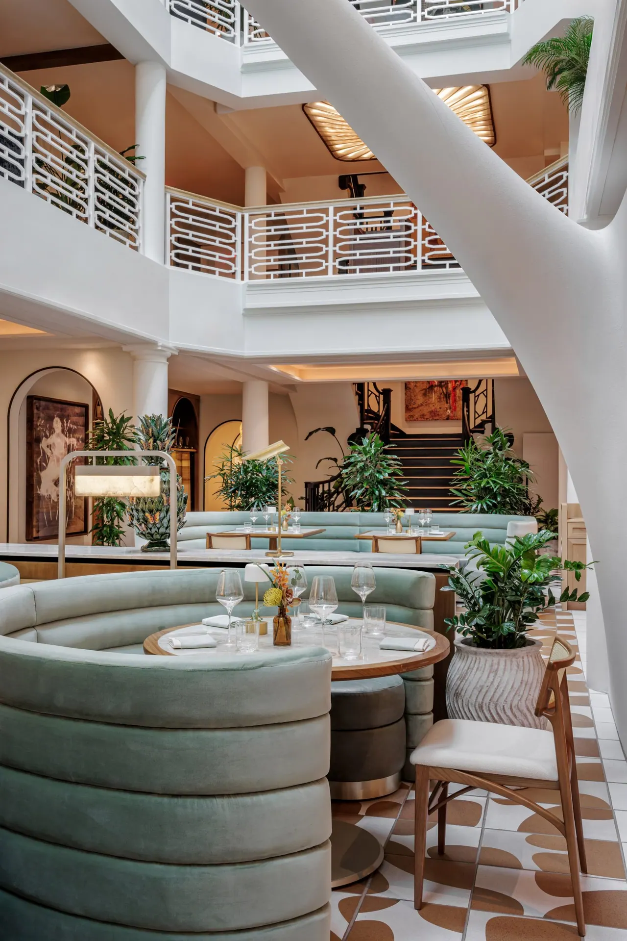 Miami Boutique Hotel Atrium Restaurant Furniture Project — 2