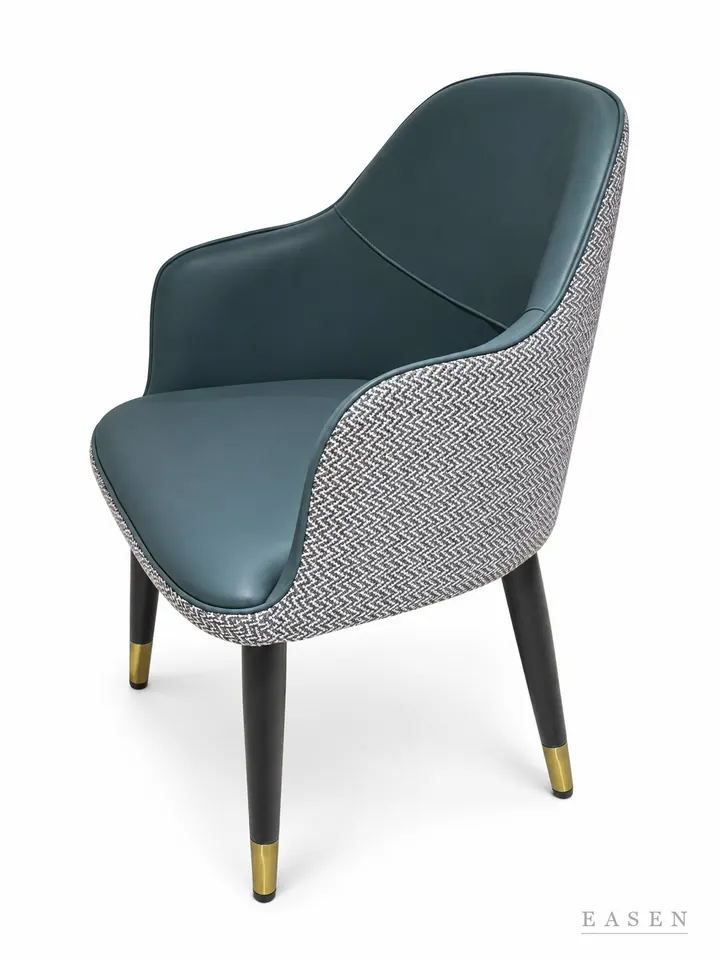 Maestro Chair — Restaurant Chair