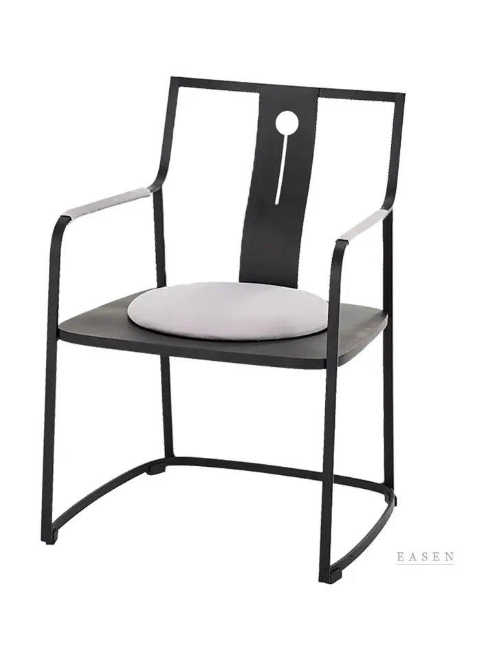 Chinese-Back Black Metal Armchair — Restaurant Chair