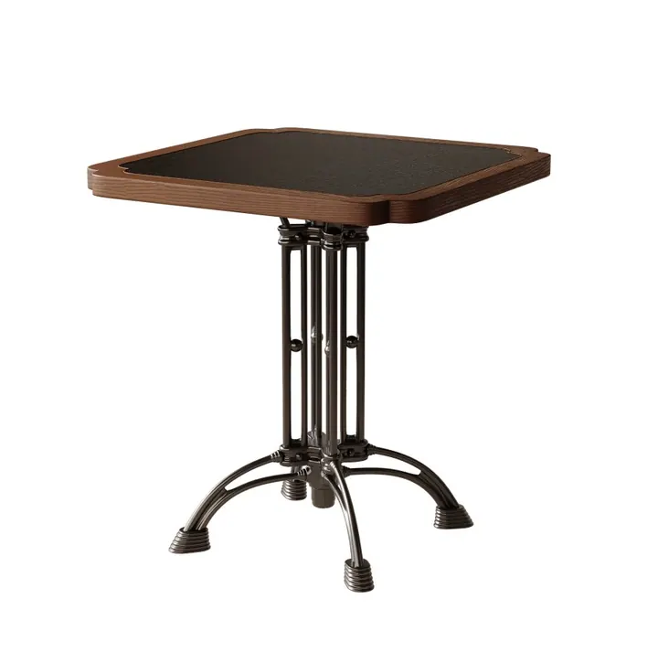 French Bistro Table — المطاعم طاولة