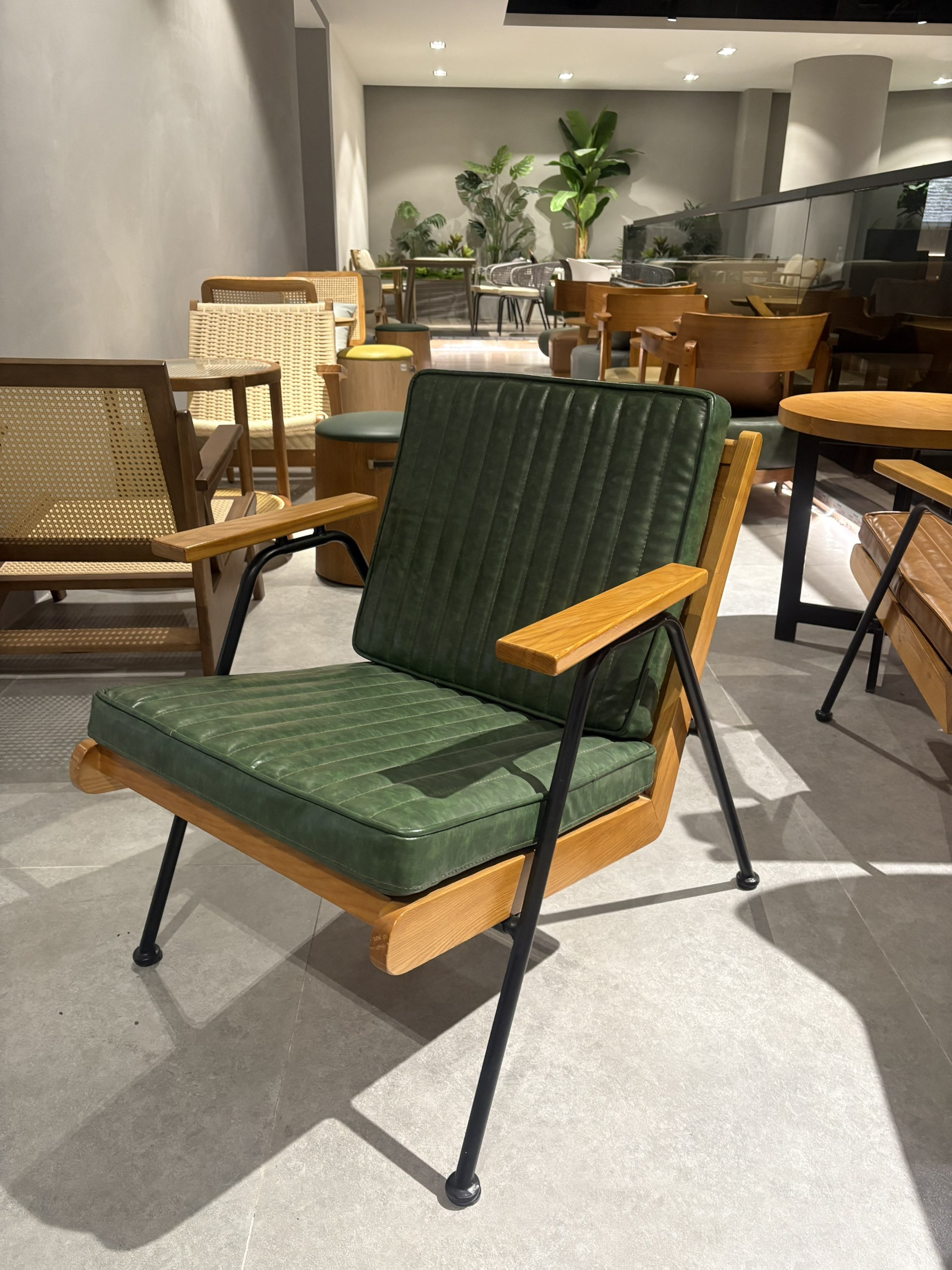 Cocoon Chair — commercial café chair | EASEN