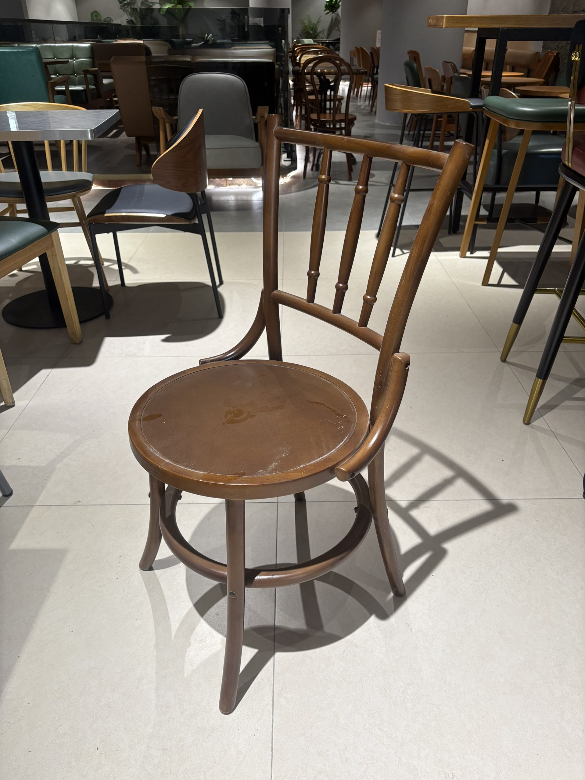 Embrace Chair — commercial café chair | EASEN