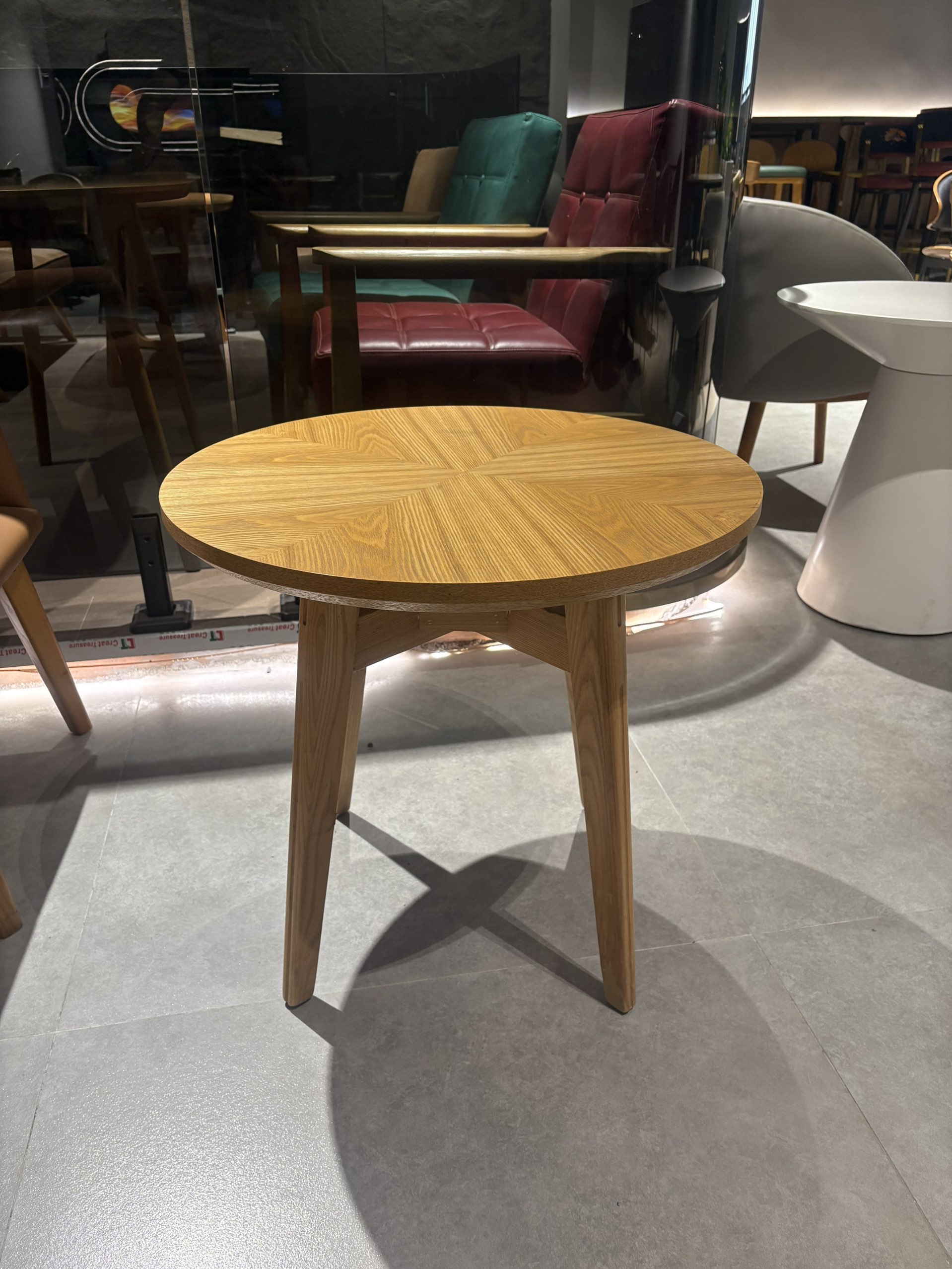 Anchor Table — commercial café table | EASEN