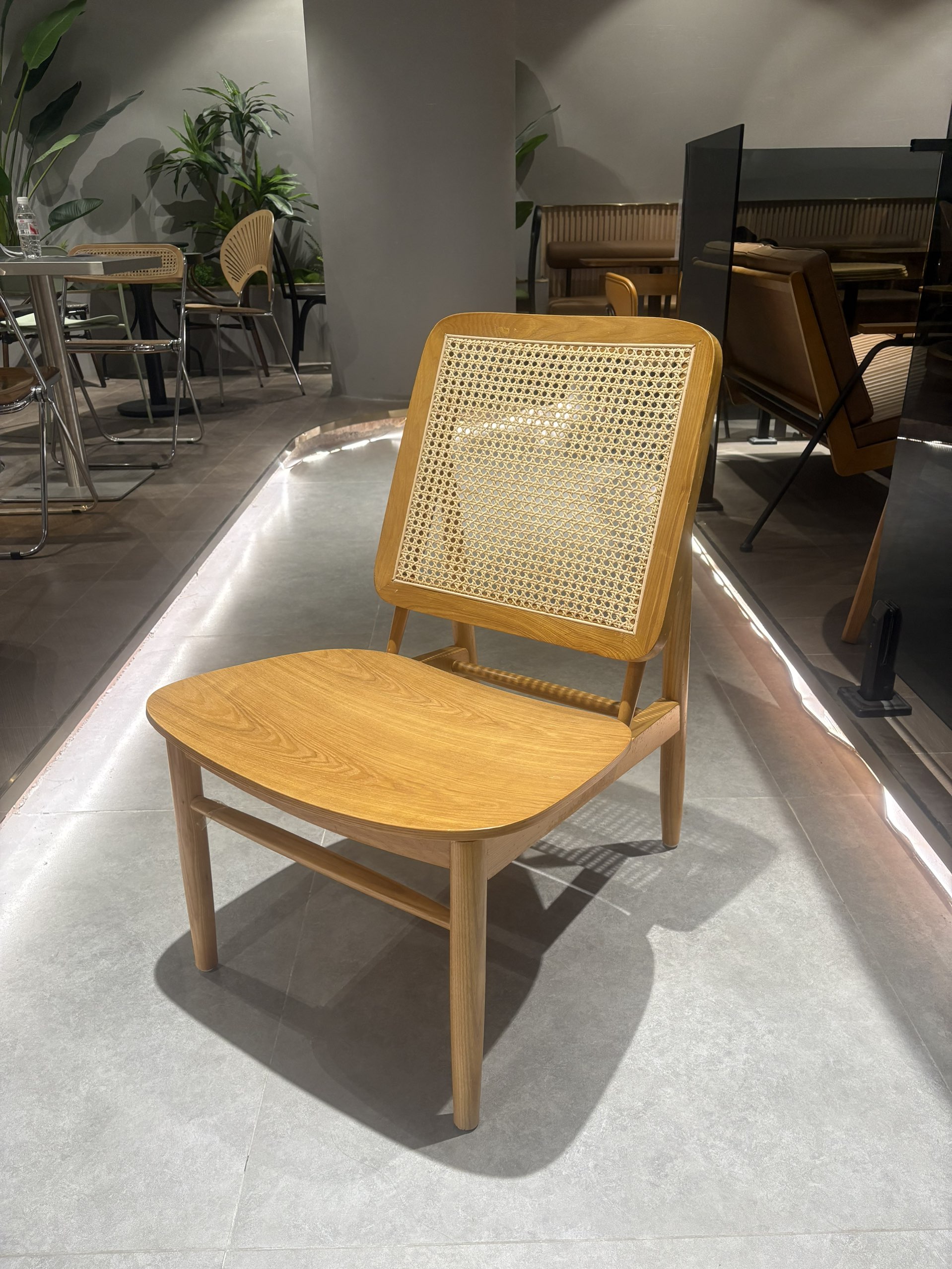 Rhythm Chair — commercial café chair | EASEN