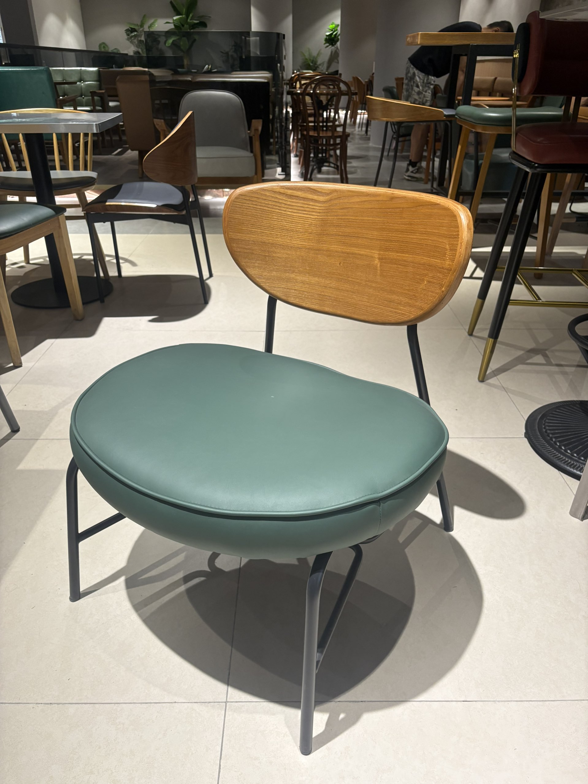 Orbit Chair — commercial café chair | EASEN