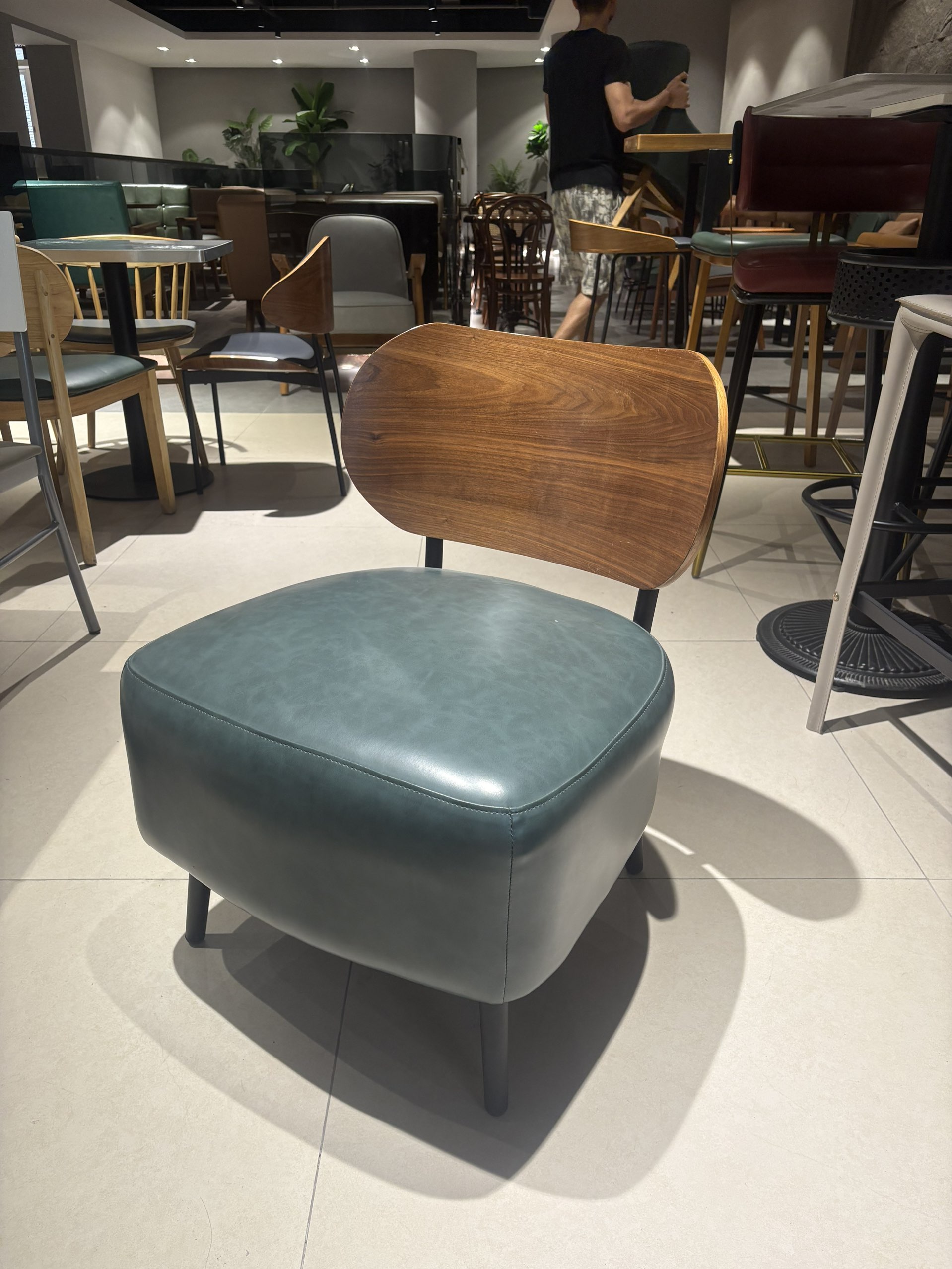 Grain Chair — commercial café chair | EASEN
