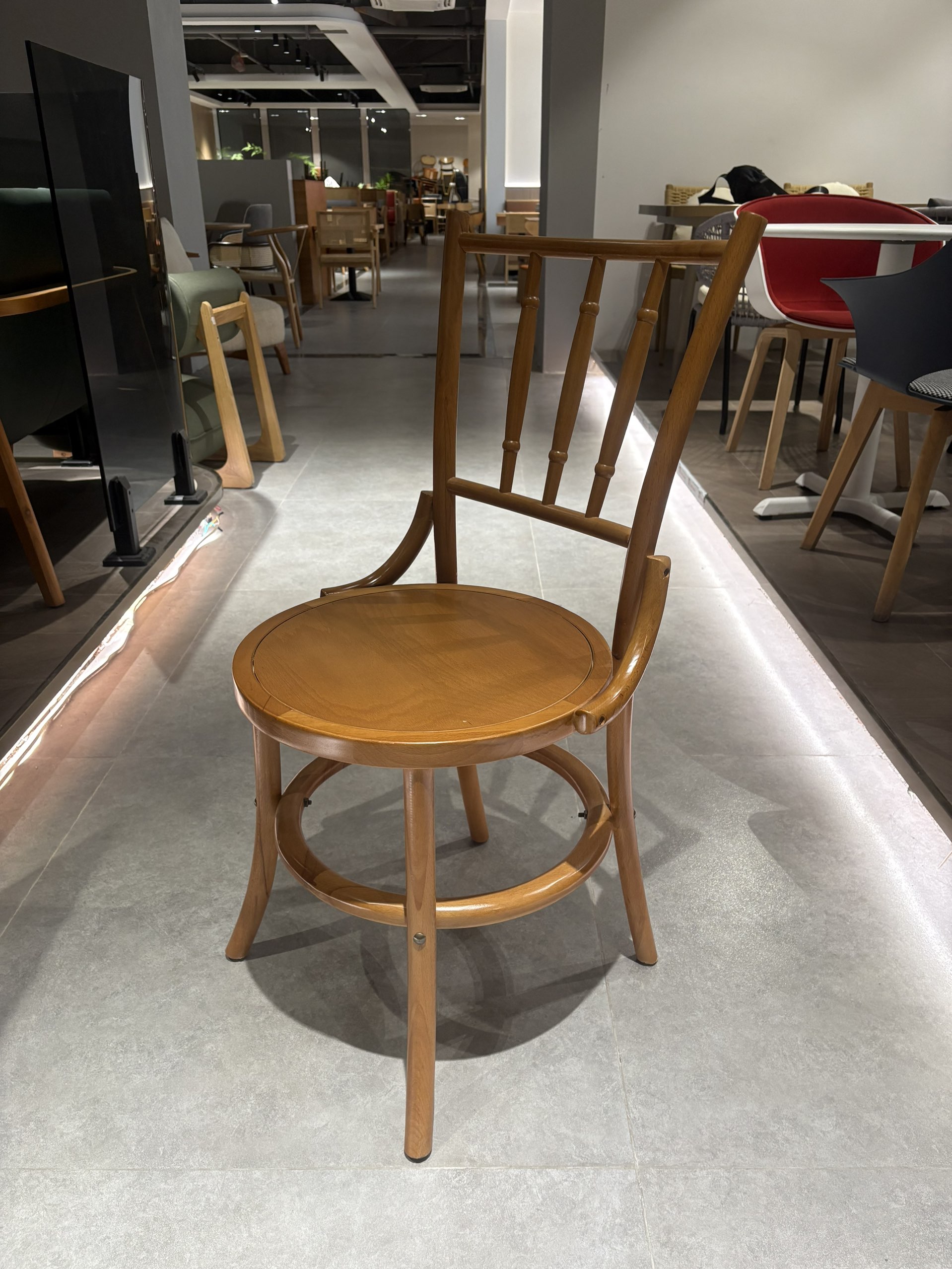 Facet Chair — commercial café chair | EASEN