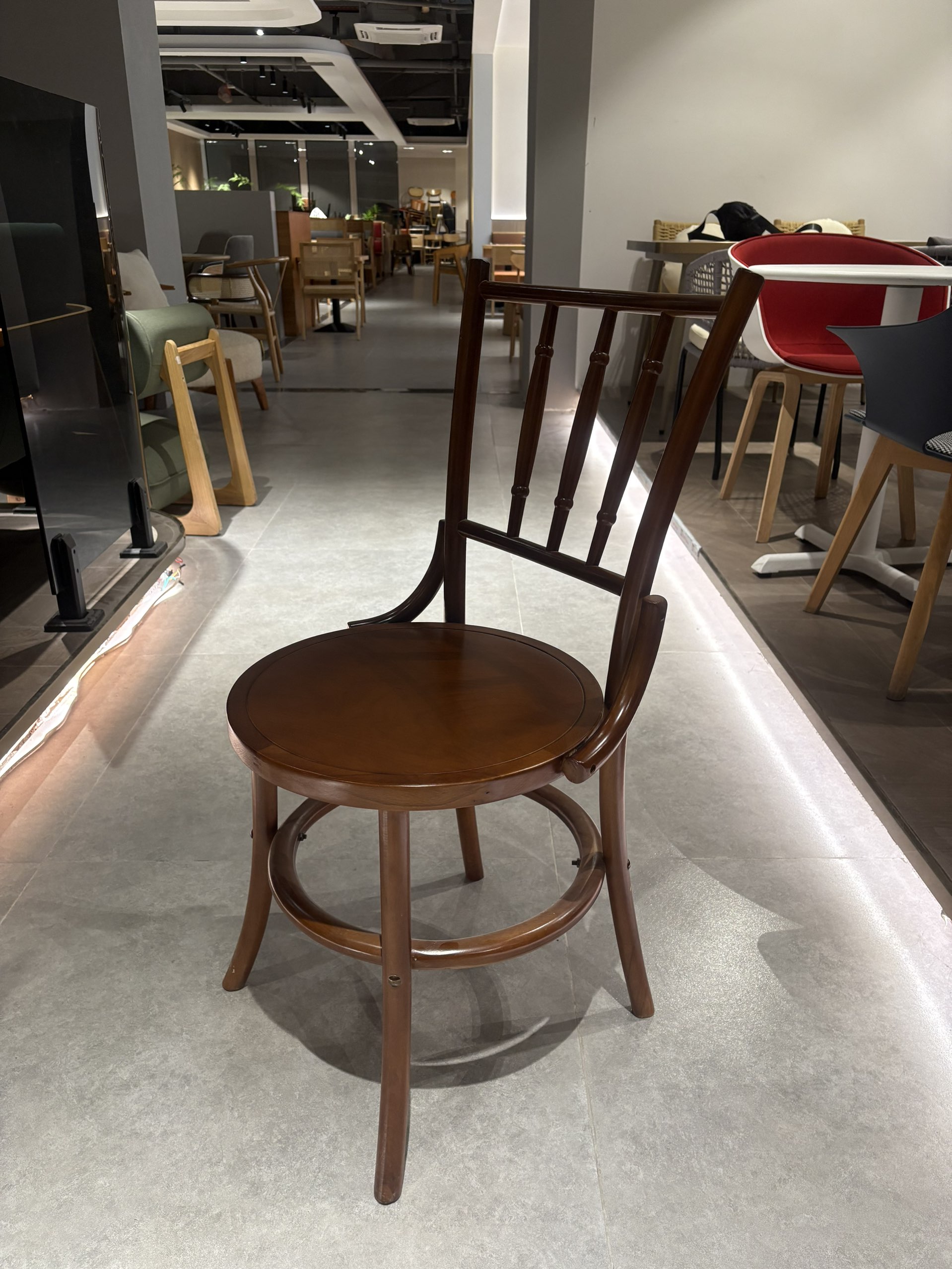 Pleat Chair — commercial café chair | EASEN
