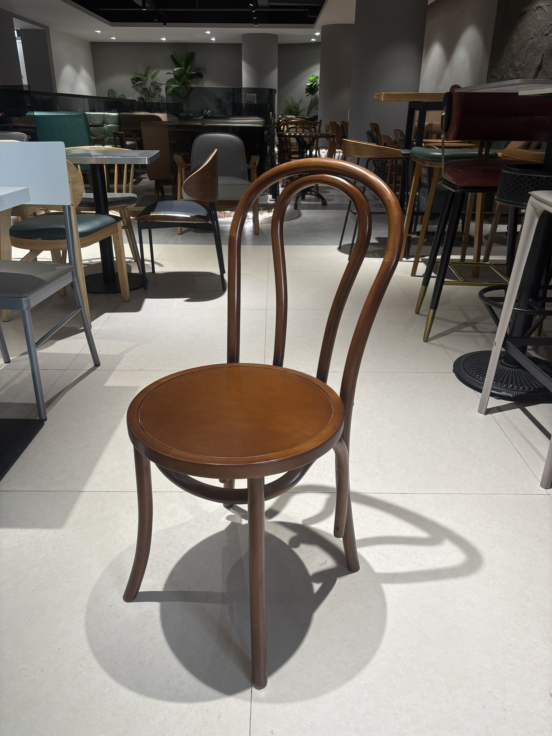 Capsule Chair — commercial café chair | EASEN