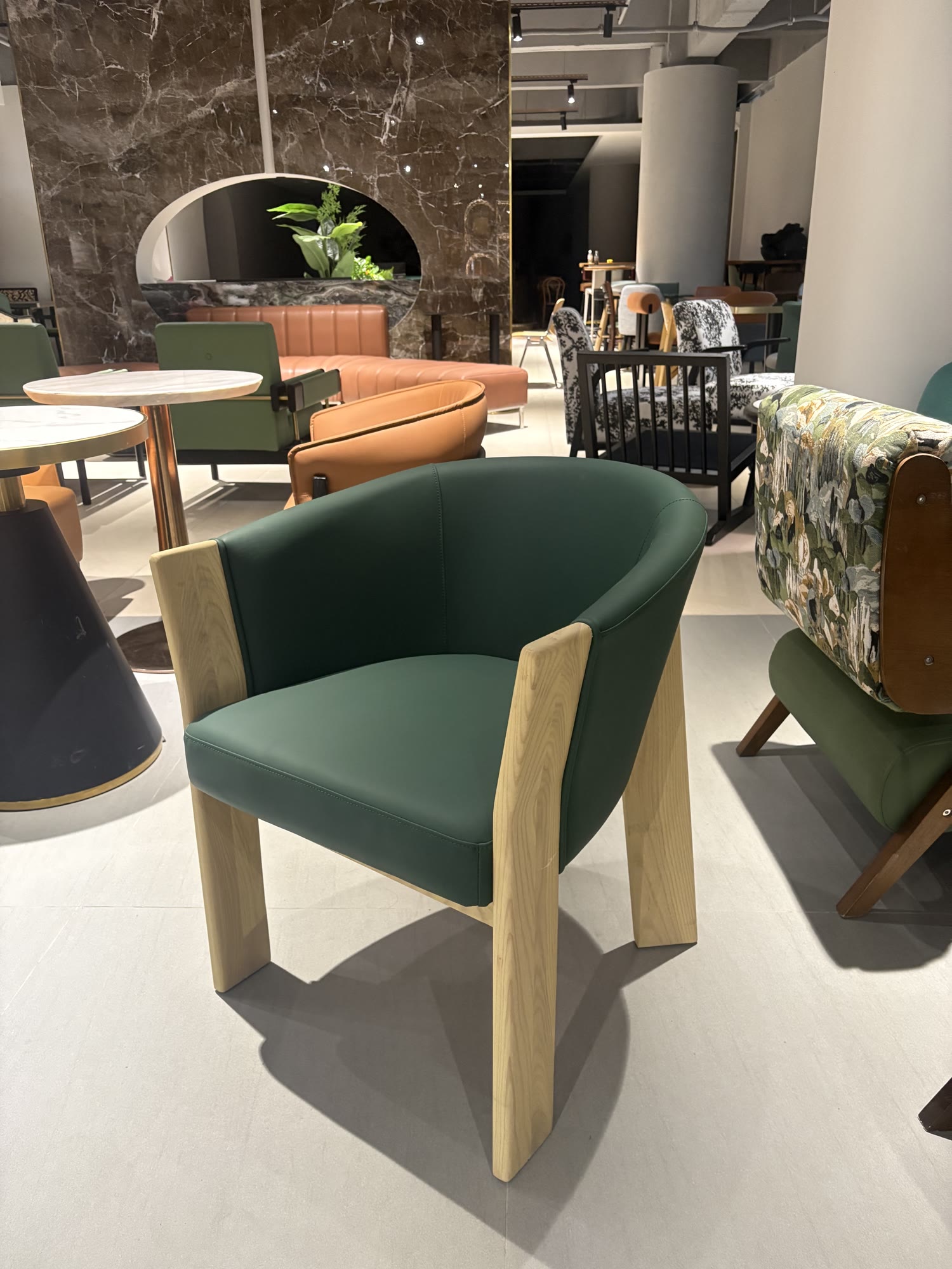 Mist Chair — commercial café chair | EASEN