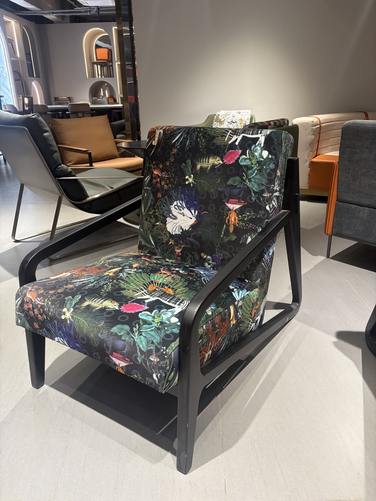 Root Chair — commercial café chair | EASEN