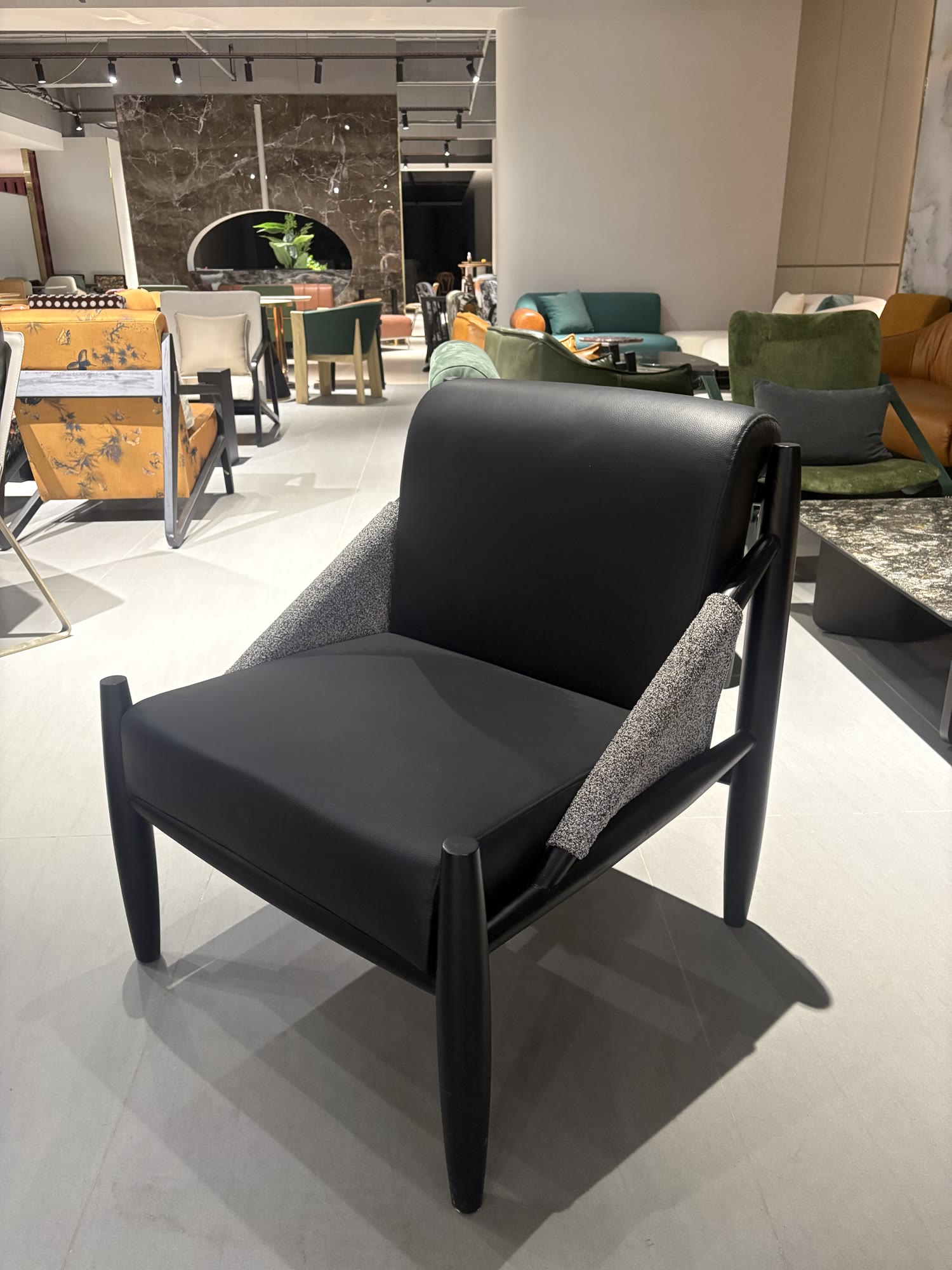Dawn Chair — commercial café chair | EASEN