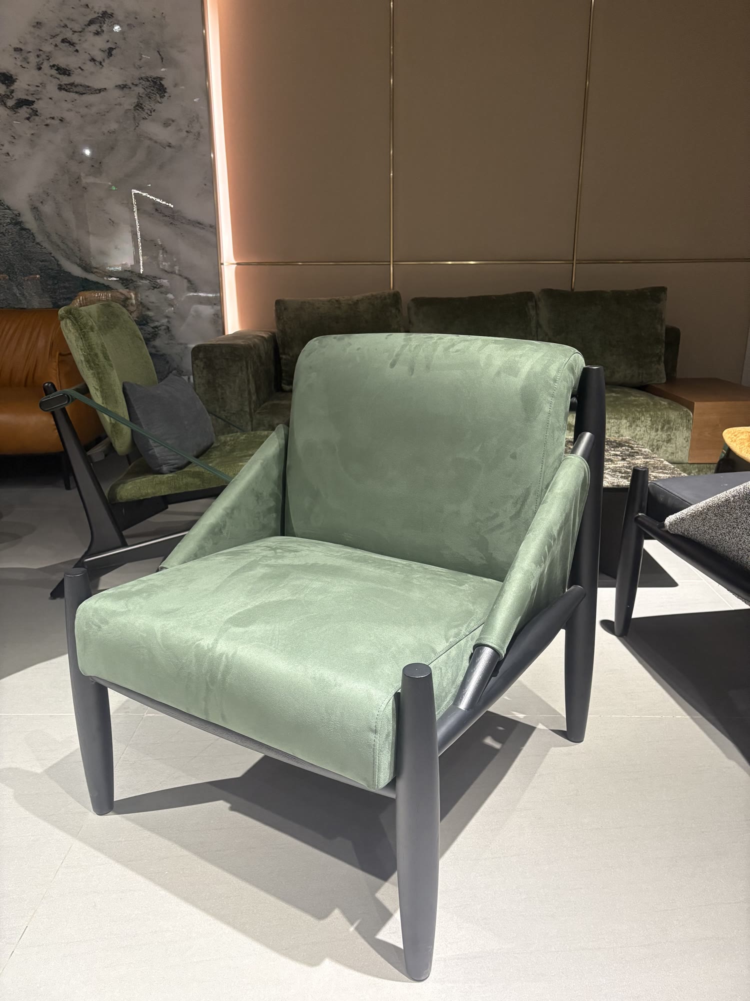 Dusk Chair — commercial café chair | EASEN