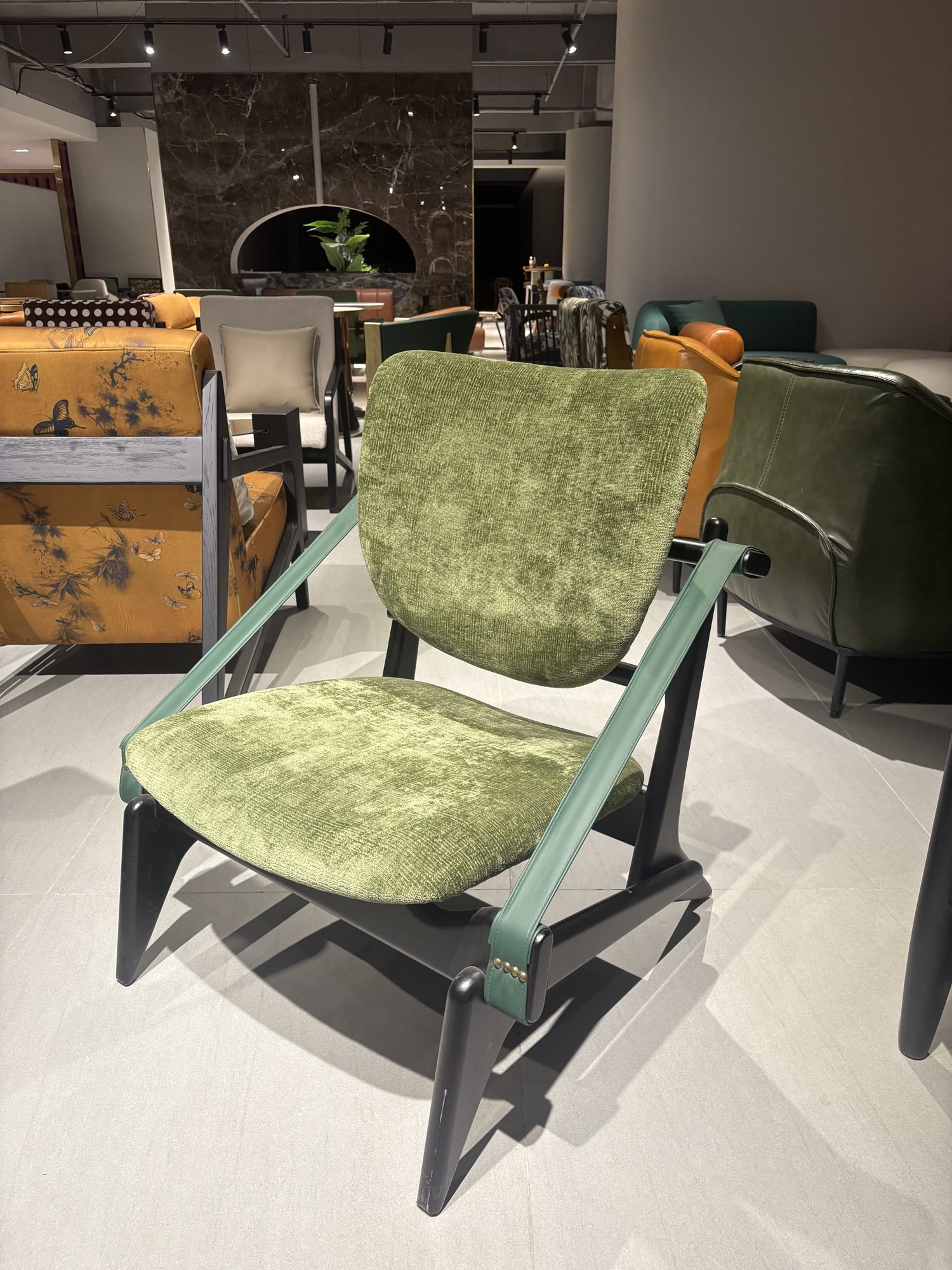 Frost Chair — commercial café chair | EASEN