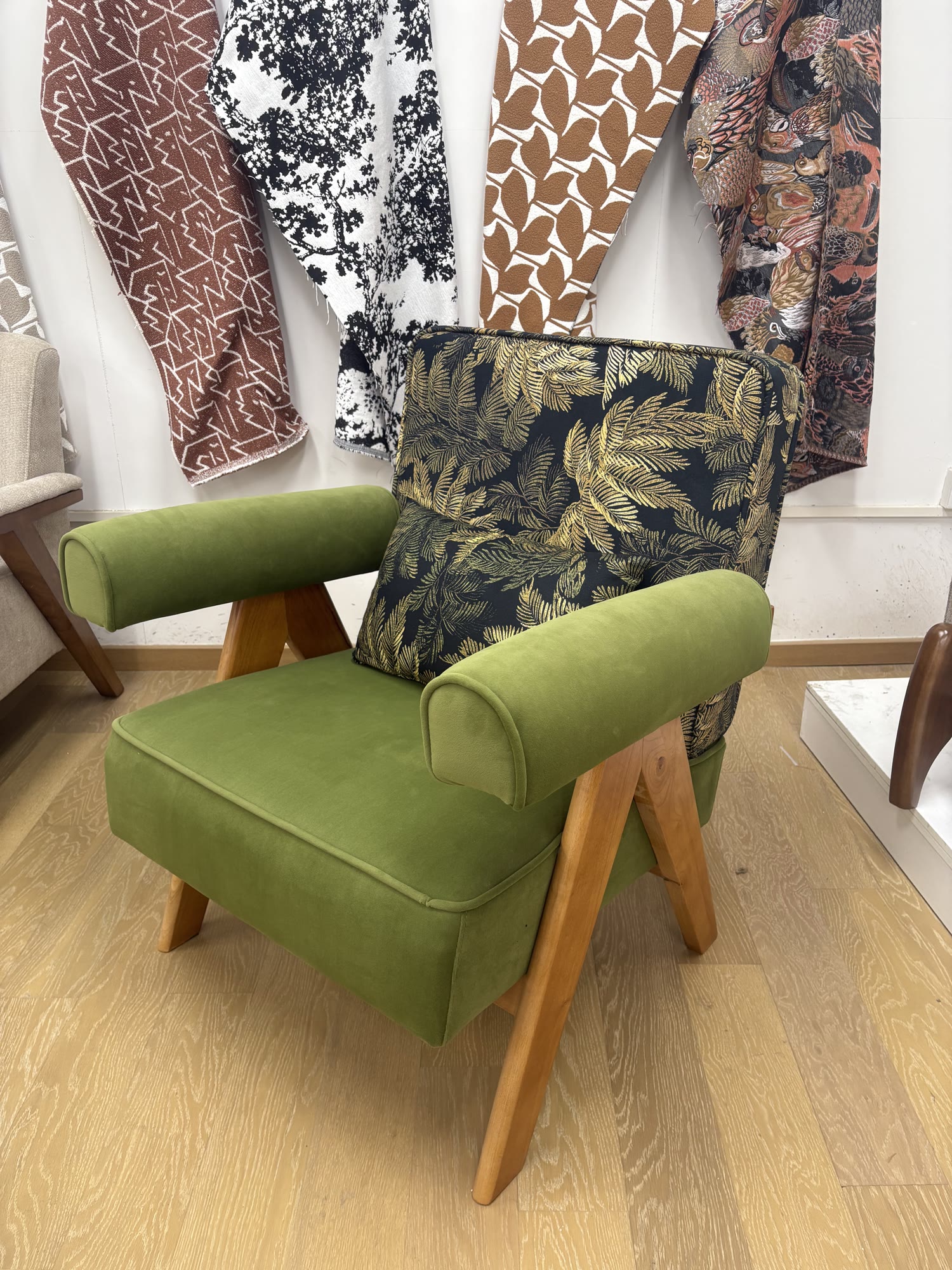 Gateway Chair — commercial café chair | EASEN
