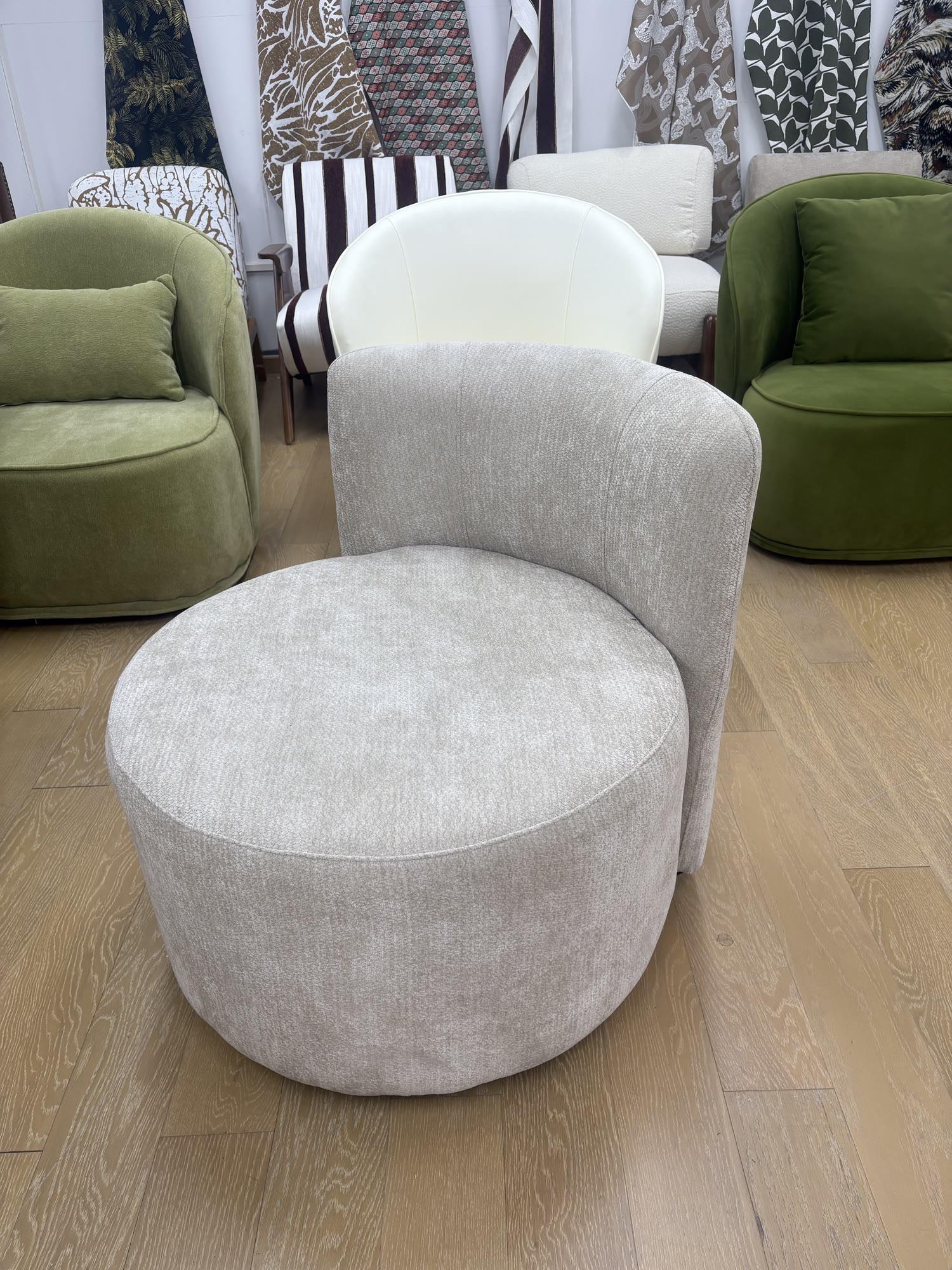 Balance Chair — commercial café chair | EASEN