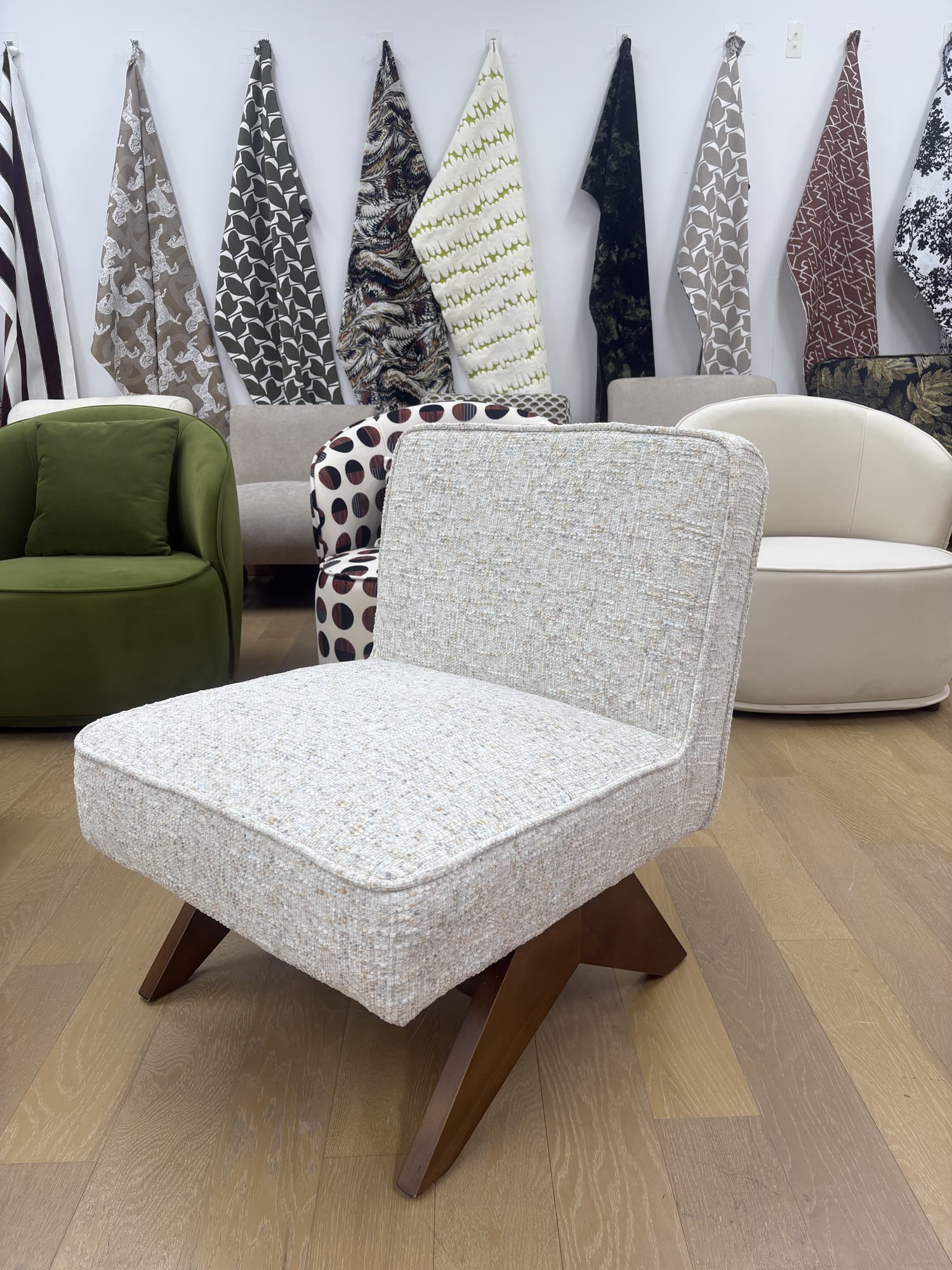 Rhythm Chair — commercial café chair | EASEN