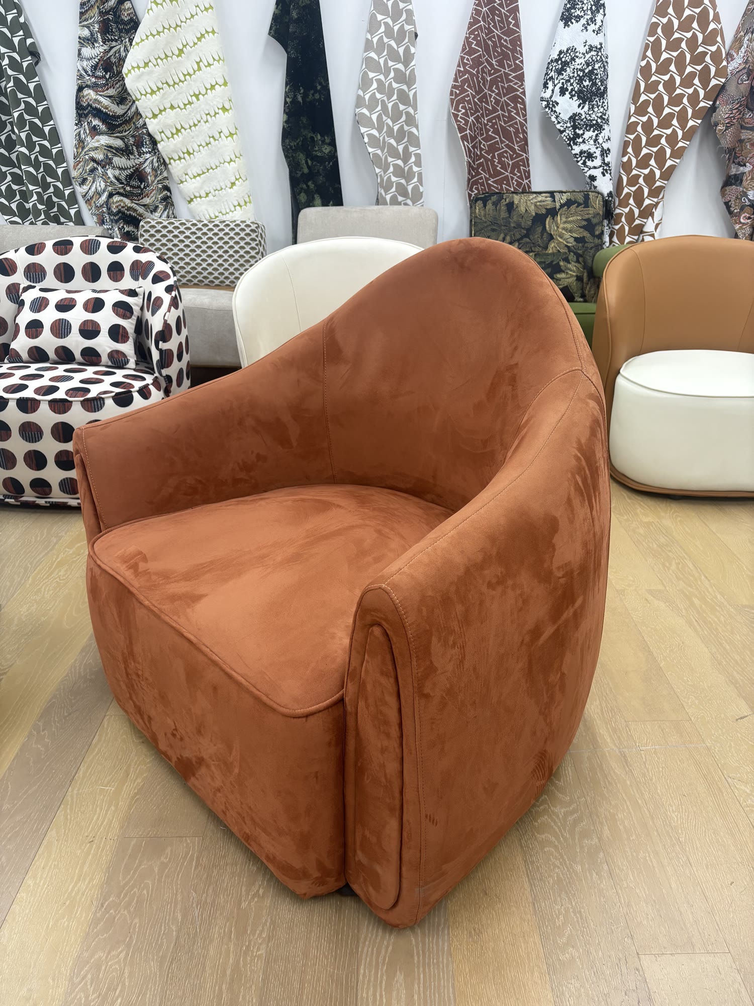 Tempo Chair — commercial café chair | EASEN