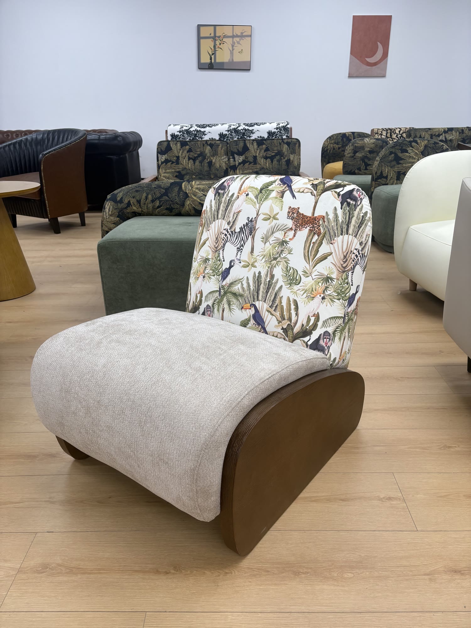 Solstice Chair — commercial café chair | EASEN