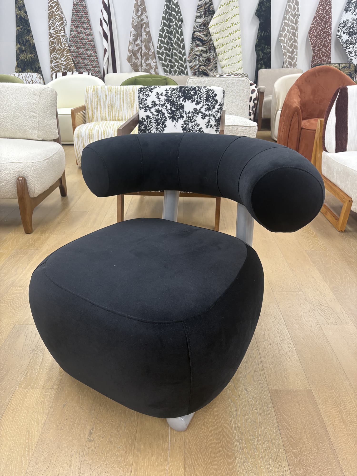 Eddy Chair — commercial café chair | EASEN