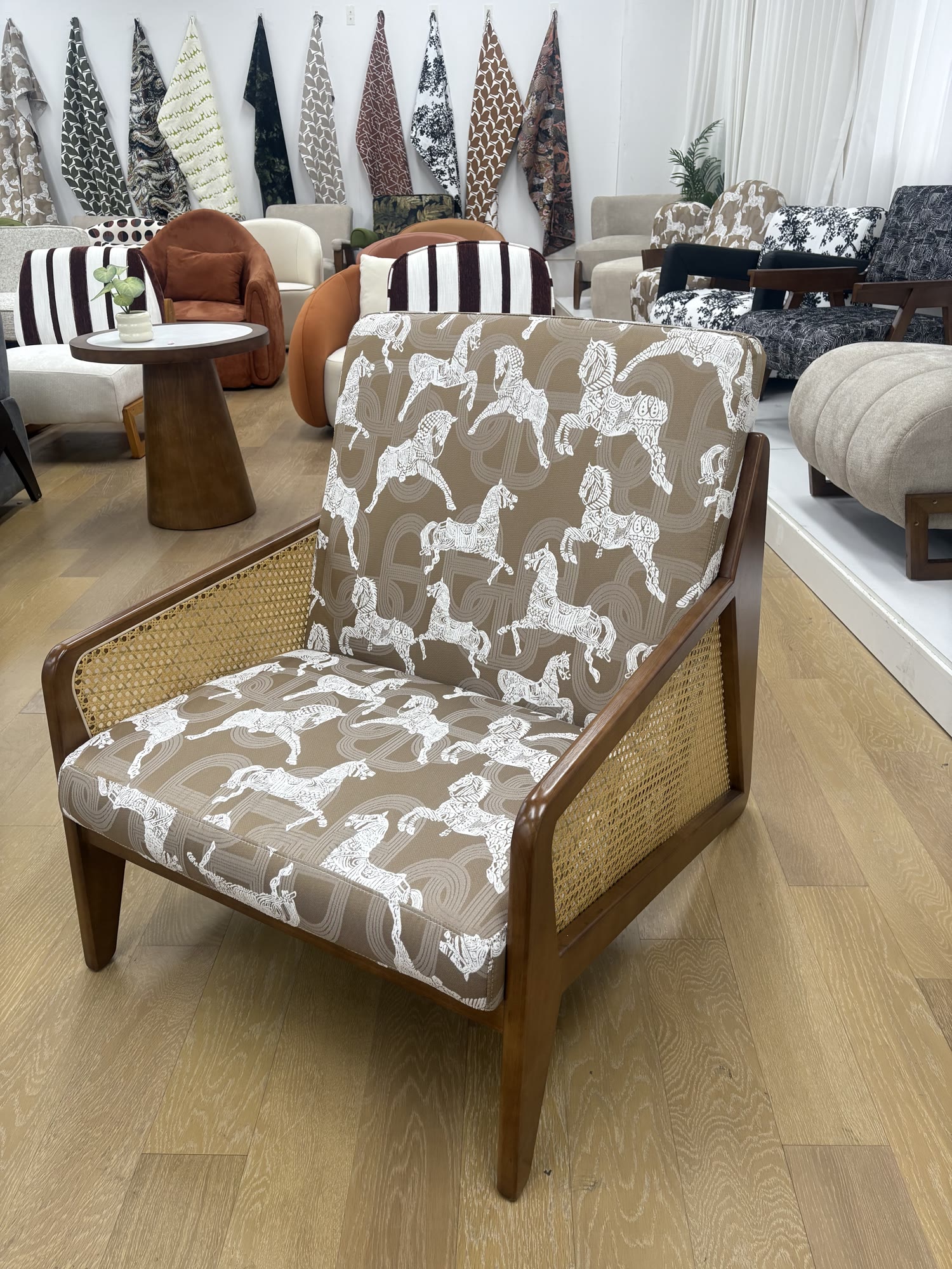 Turn Chair — commercial café chair | EASEN