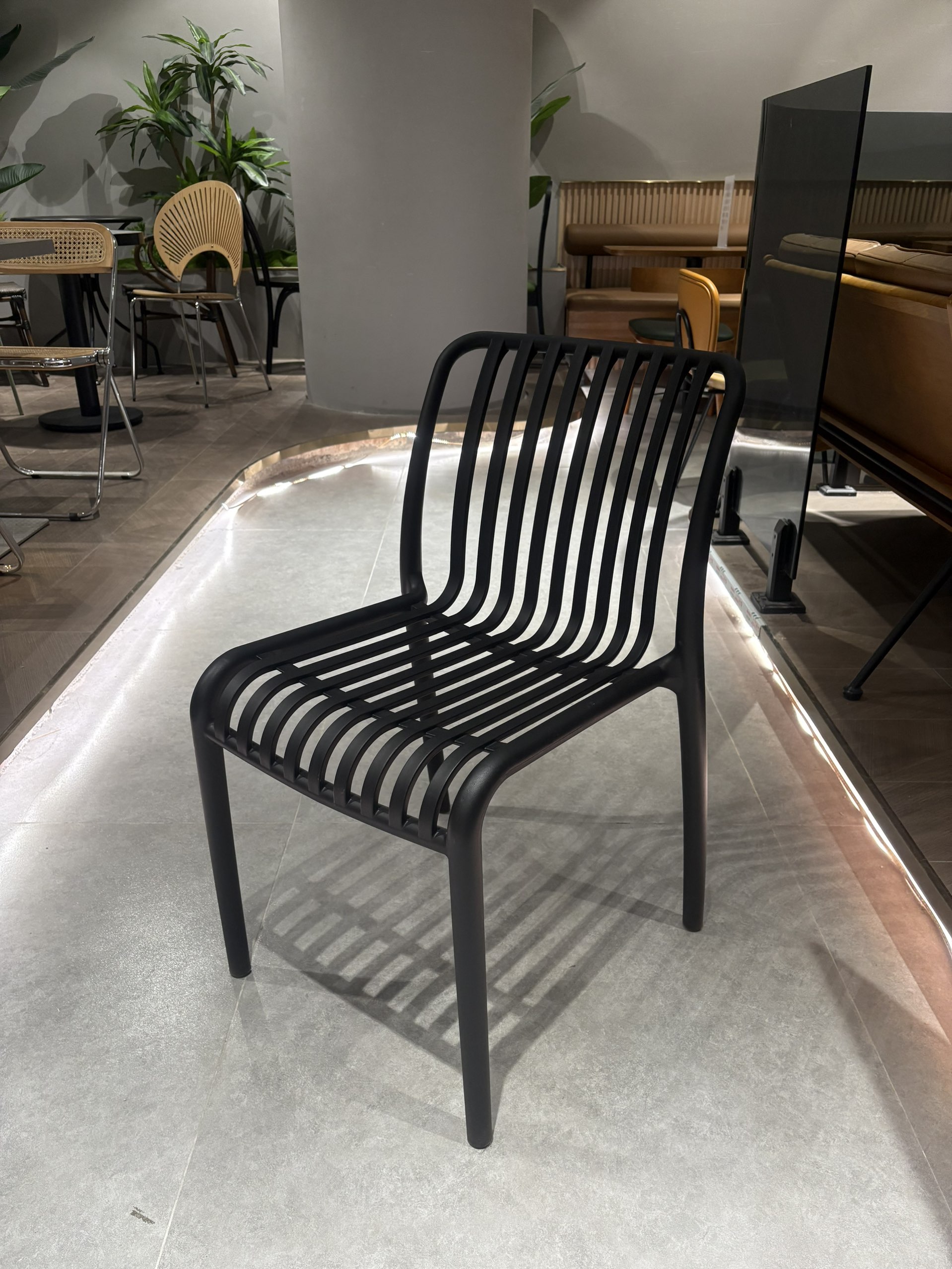 Quarry Chair — commercial outdoor chair | EASEN