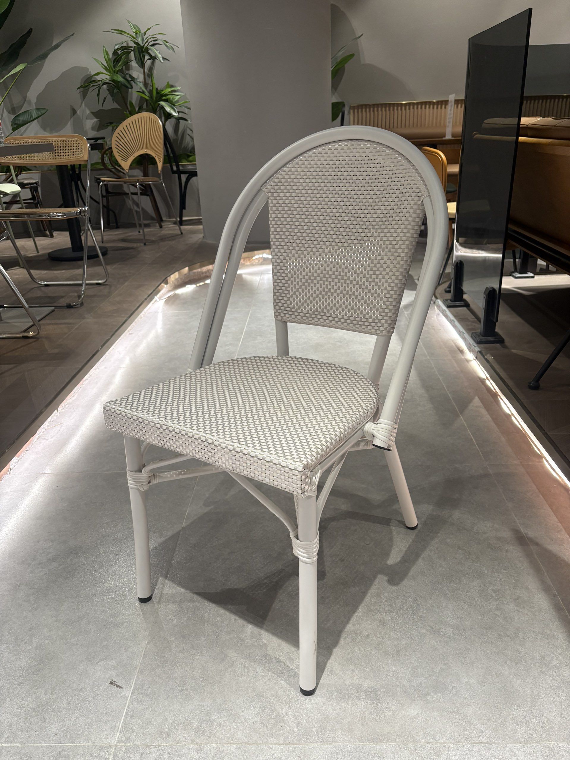 Bark Chair — commercial outdoor chair | EASEN